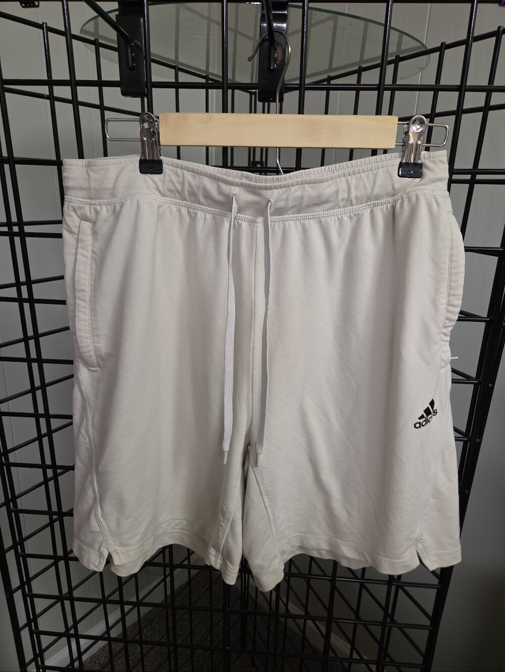 Adidas Mens Training Future Icons Shorts Oatmeal Beige Large Zipper Pockets L